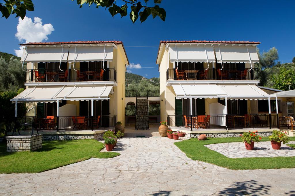 Natasa Studios Mikros Gialos Exterior photo