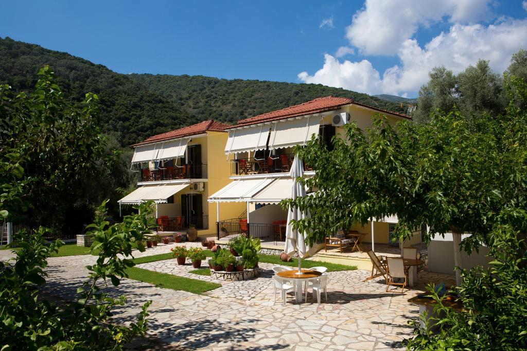 Natasa Studios Mikros Gialos Exterior photo