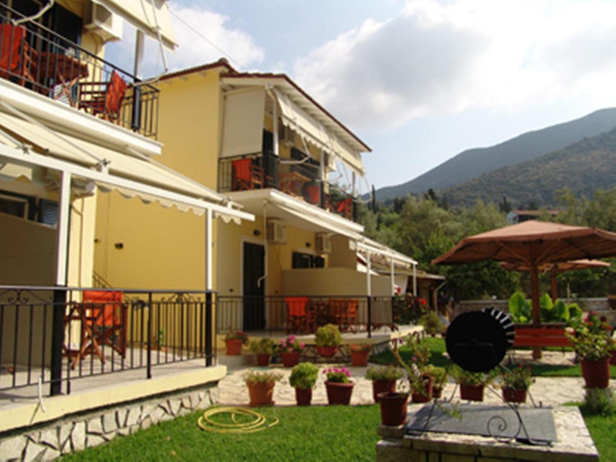 Natasa Studios Mikros Gialos Exterior photo
